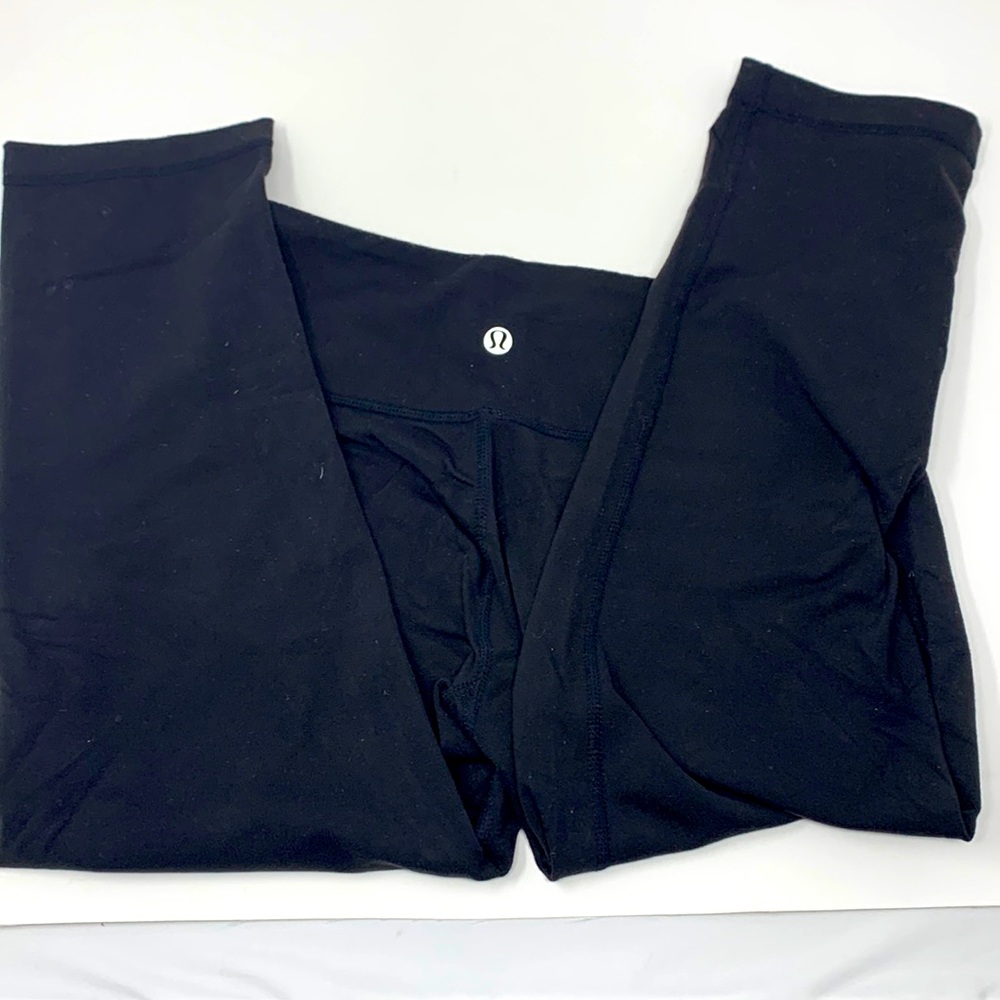 Lululemon capri pants athletic wear